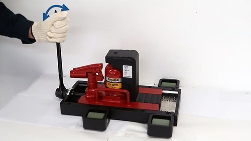 EAGLE帶滑臺趾形千斤頂使用說明 EAGLE帶滑臺趾形千斤頂使用說明